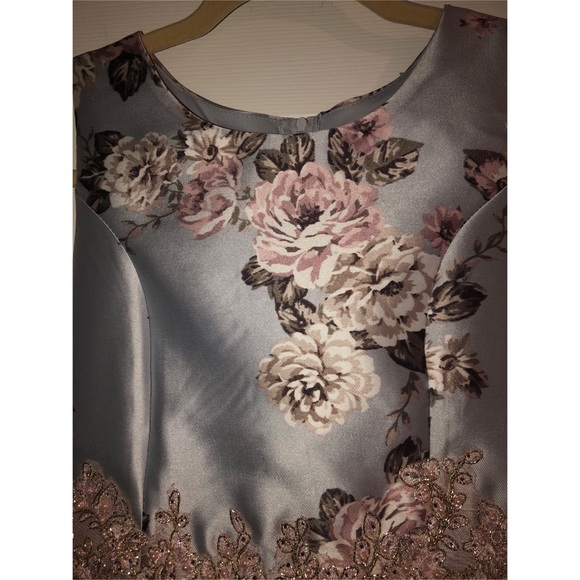 Xtraordinary Floral Hi-Low Dress w/ Beading - Picture 3 of 8